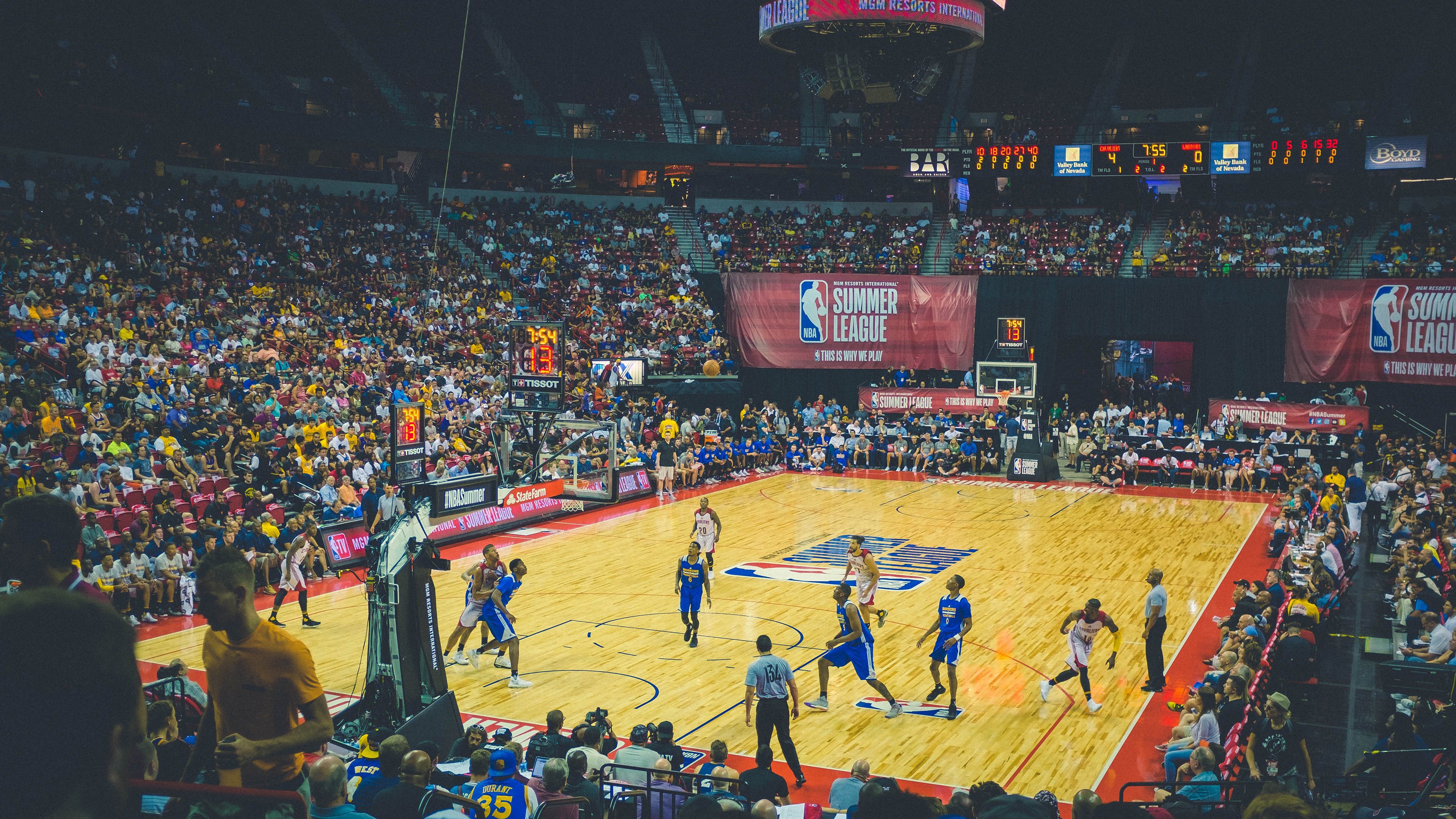 乔治之夜,当篮球成为北美大陆的脉搏